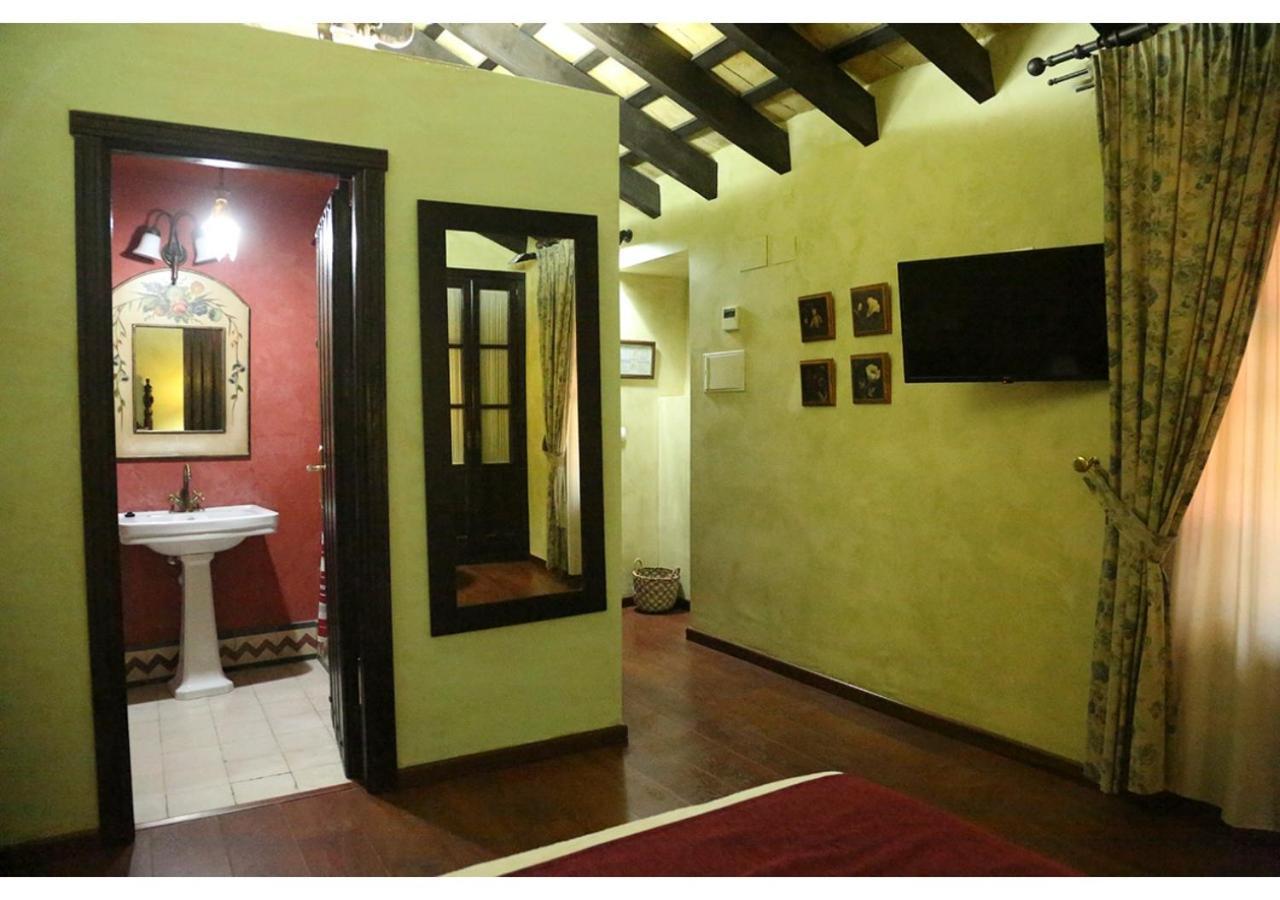 La Casona De Calderon Gastronomic & Boutique Hotel Osuna Bagian luar foto