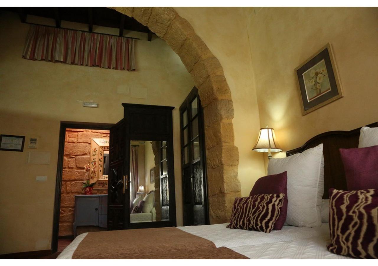 La Casona De Calderon Gastronomic & Boutique Hotel Osuna Bagian luar foto