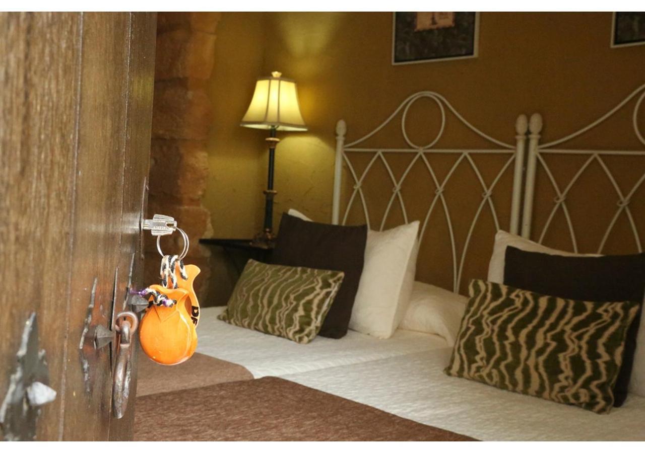 La Casona De Calderon Gastronomic & Boutique Hotel Osuna Bagian luar foto
