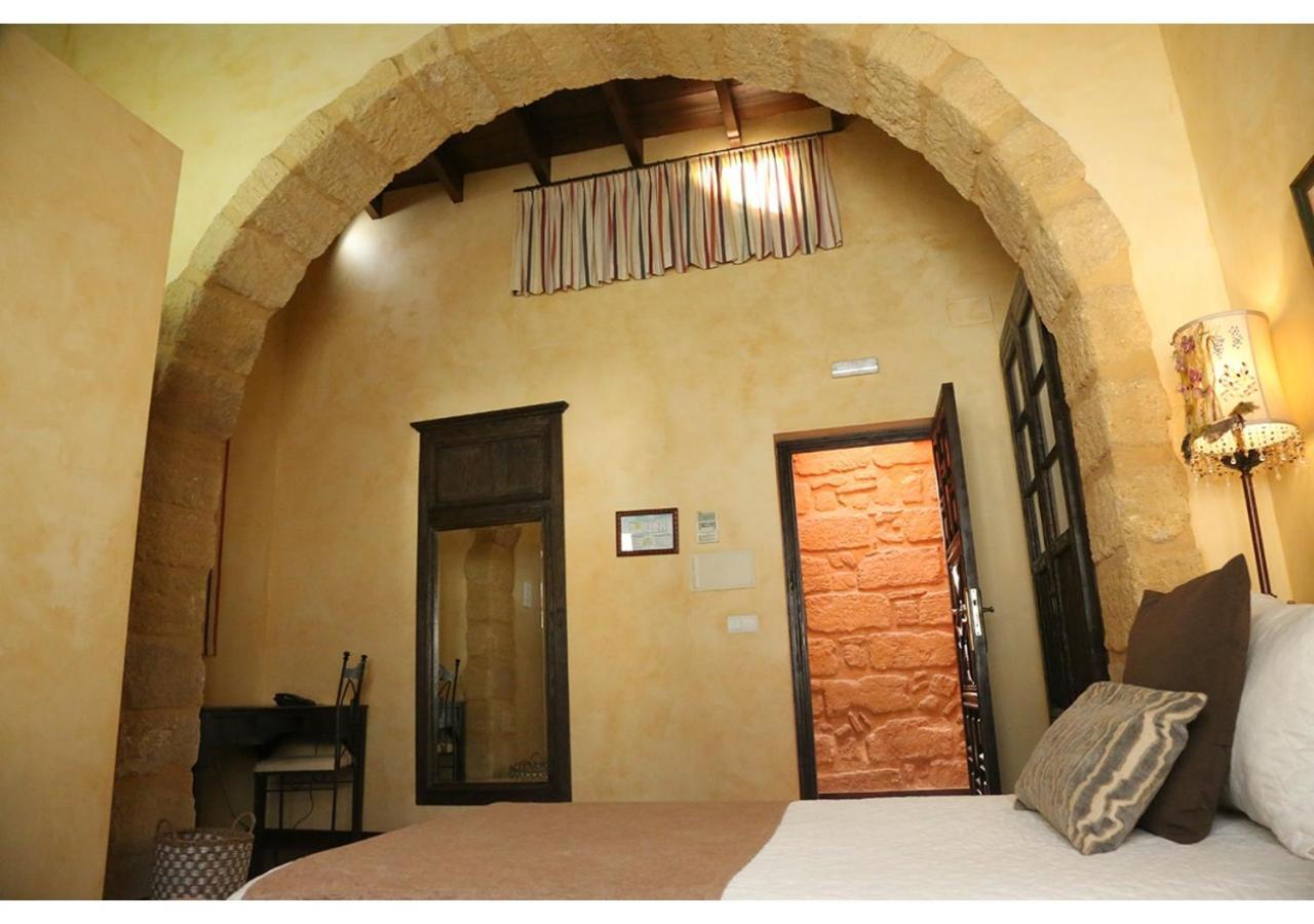 La Casona De Calderon Gastronomic & Boutique Hotel Osuna Bagian luar foto