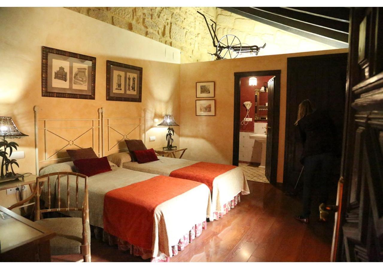 La Casona De Calderon Gastronomic & Boutique Hotel Osuna Bagian luar foto